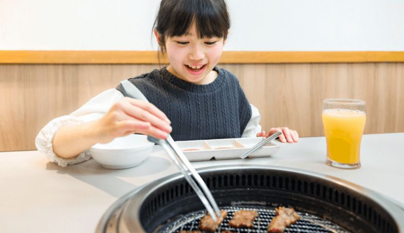 焼肉 女の子